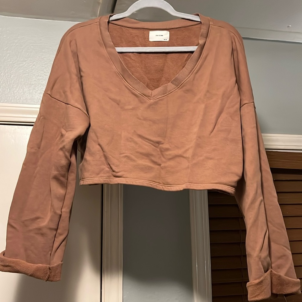 Brown cropped sweater